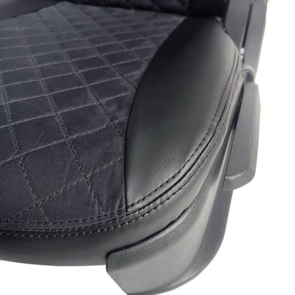 Чехлы Алькантара на Toyota Corolla E210 седан с 2018+ Чехлы Алькантара на Toyota Corolla E210 седан с 2018+