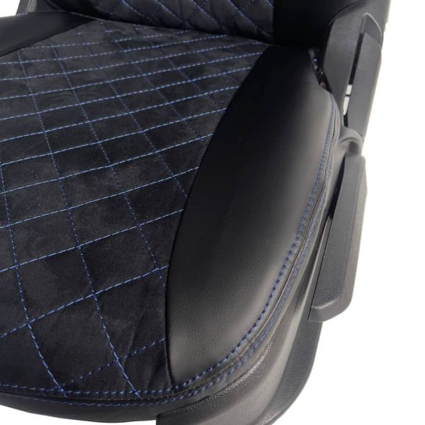 Чехлы Алькантара на Toyota Corolla E210 седан с 2018+ Чехлы Алькантара на Toyota Corolla E210 седан с 2018+