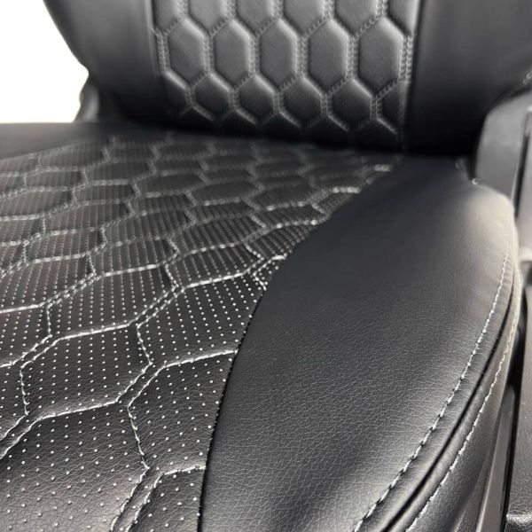 Чехлы Экокожа Ромб на Toyota Corolla 2013-2019 г.в. Чехлы Экокожа Ромб на Toyota Corolla 2013-2019 г.в.