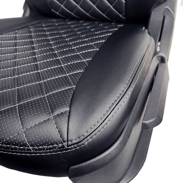 Чехлы Экокожа Ромб на Toyota Corolla 2013-2019 г.в. Чехлы Экокожа Ромб на Toyota Corolla 2013-2019 г.в.