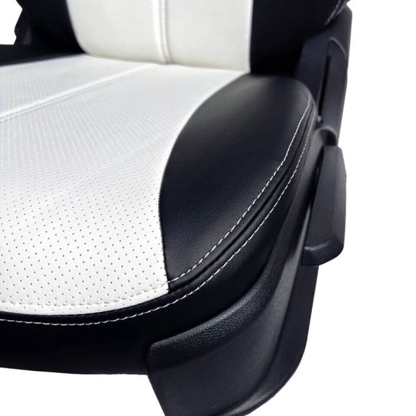 Чехлы Экокожа на Toyota Corolla 2013-2019 г.в. Чехлы Экокожа на Toyota Corolla 2013-2019 г.в.